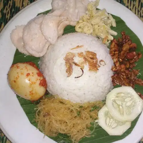 Gambar Makanan Nasi Uduk, Ketupat Sayur, Mbah Narto, Ngaglik 3