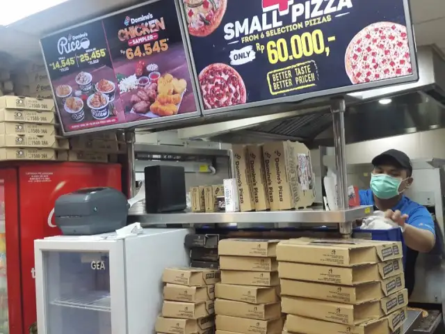 Gambar Makanan Domino's Pizza - Kemayoran 4