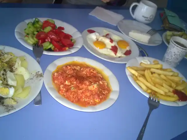 Ataşehir Kız Öğrenci Yurdu Yemekhanesi'nin yemek ve ambiyans fotoğrafları 3