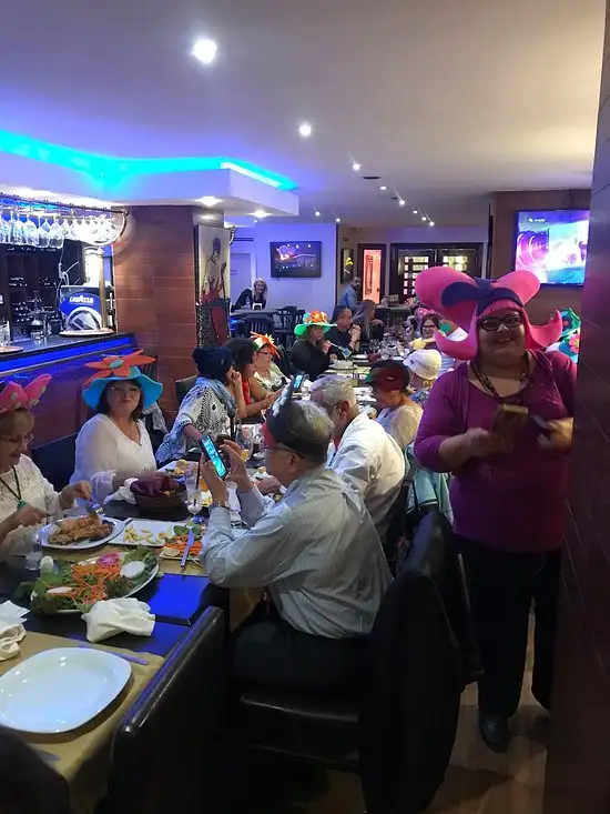 Daphne Restaurant'nin yemek ve ambiyans fotoğrafları 42