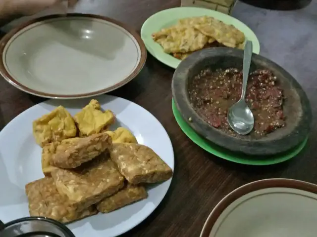 Gambar Makanan Rumah Makan Mergosari 17