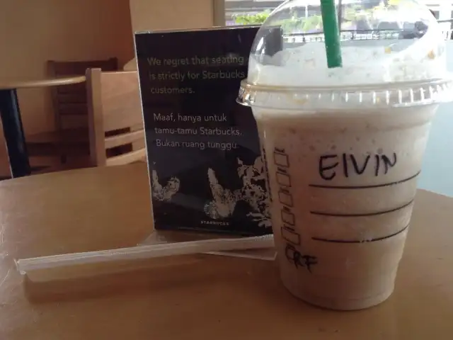 Gambar Makanan Starbucks 3