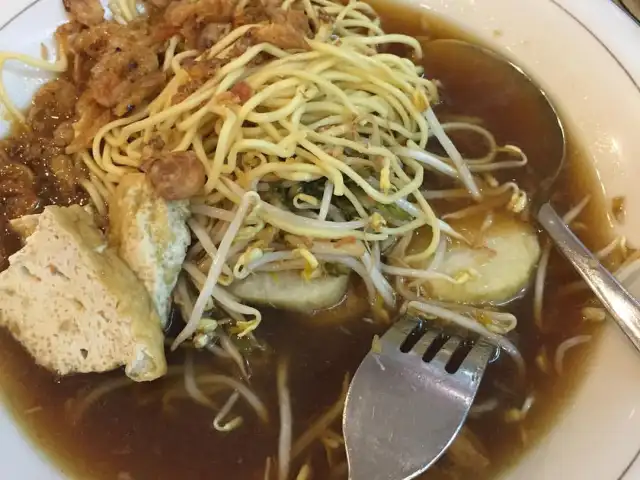 Gambar Makanan Lontong Mie Ny. Marlia 9