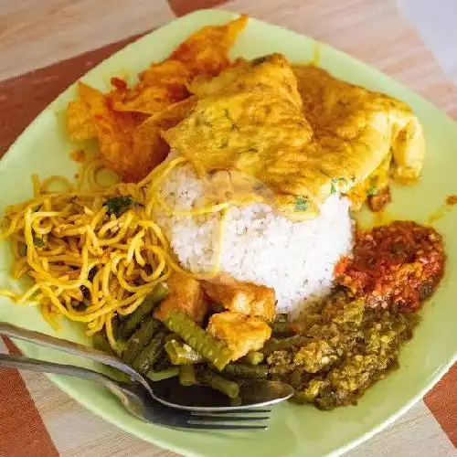 Gambar Makanan Nasi Campur Bu Jarwo, Kuta 13