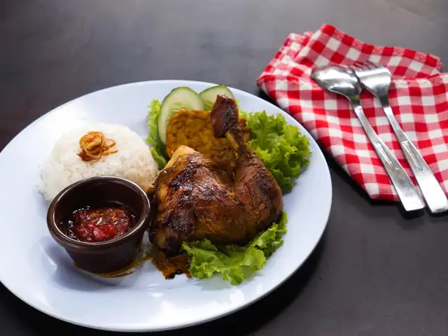 Kak Pidot Nasi Ayam (Kg. Paya Jaras Tengah)