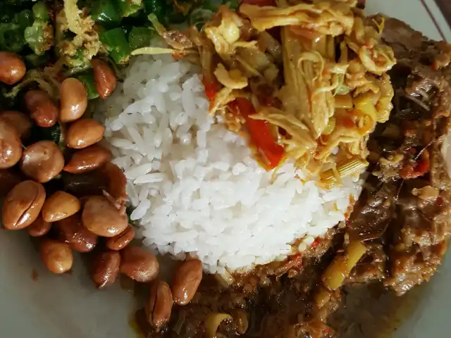 Gambar Makanan Warung Nasi Ayam Ibu Oki 5