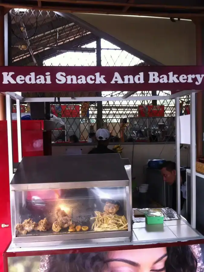 Kedai Snack and Bakery