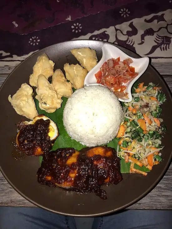 Gambar Makanan Global Dive Lodges Restaurant 12