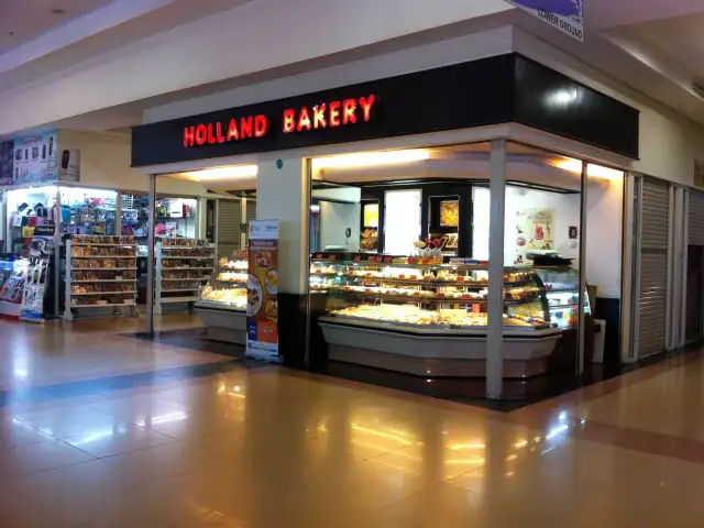 Gambar Makanan Holland Bakery 7