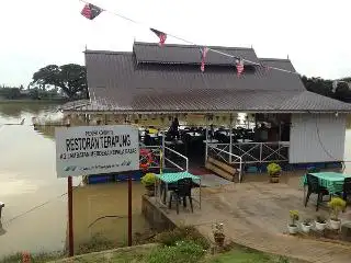 Restoran Terapung TT Merdeka