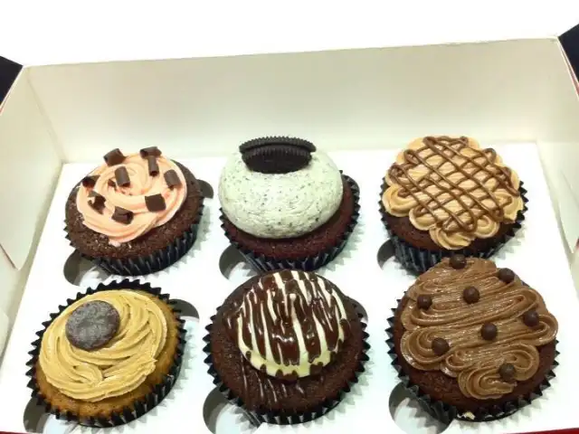 Gambar Makanan Twelve Cupcakes 20