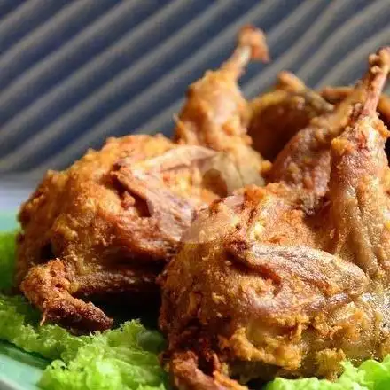 Gambar Makanan Lalapan Ayam Laos Pak Cuk Malang 4