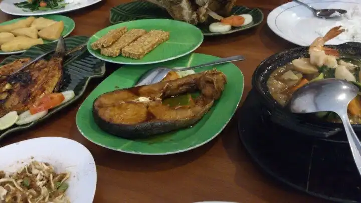 Gambar Makanan Merak Restaurant 11