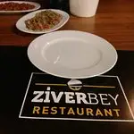 Ziver-Bey Cafe & Restaurant'nin yemek ve ambiyans fotoğrafları 3
