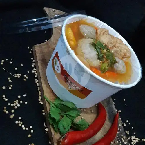 Gambar Makanan Bakso dan sosis kuah pedas, Apartement Mutiara Bekasi 2