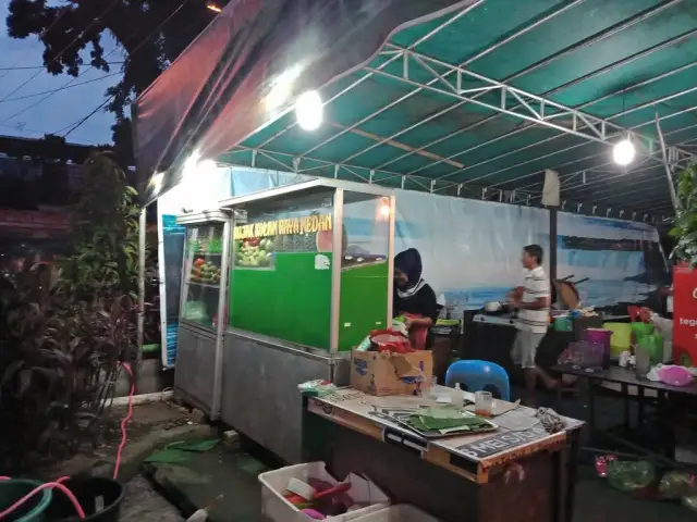 Gambar Makanan Rujak Kolam Medan 6