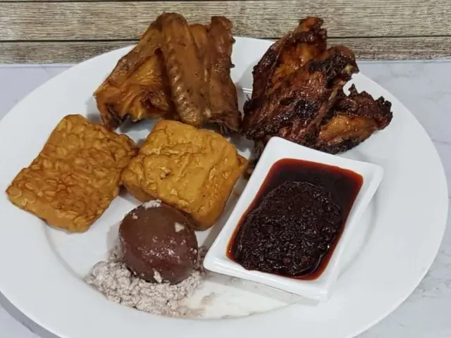 Pondok Ayam Goreng H. Halim