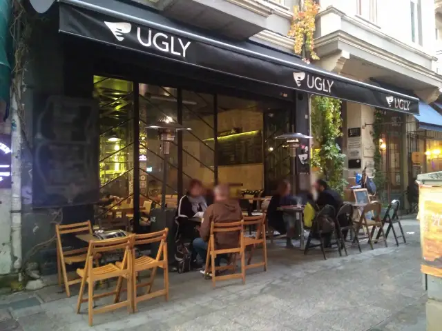 Ugly'nin yemek ve ambiyans fotoğrafları 11