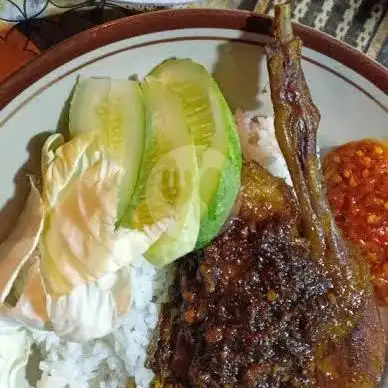 Gambar Makanan Nasi Bebek IBUTRISYA BUMBU Hitam Khas Madura, Jl.Kalisari No 28 .Pekayon 6