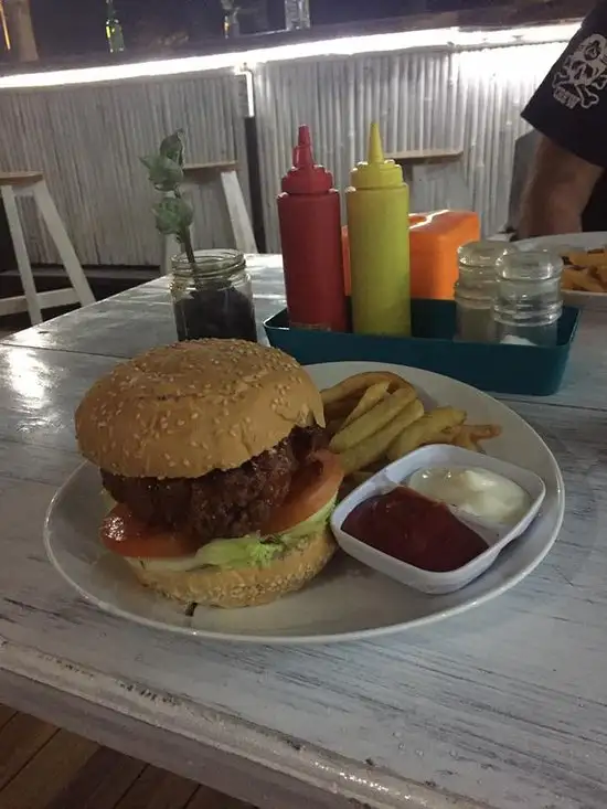 Gambar Makanan The Tipsy Goat Bar and Cafe 8