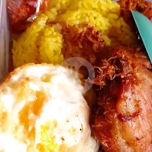 Gambar Makanan Nasi Kuning dan Tahu Campur Bu Is, Pujasera Pakualama 1