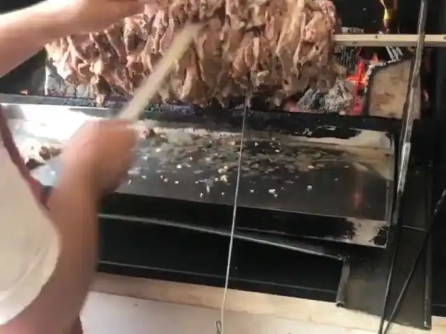 Cağ Kebabı Servet Usta'nin yemek ve ambiyans fotoğrafları 3