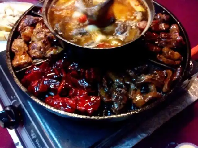 Supreme BBQ Steamboat Food Photo 4