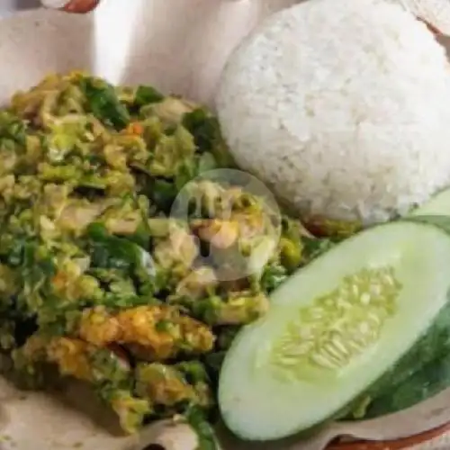 Gambar Makanan Ayam Penyet Sambal Ijo (warung Kajol), jl sirsak no 41 Jagakarsa 4