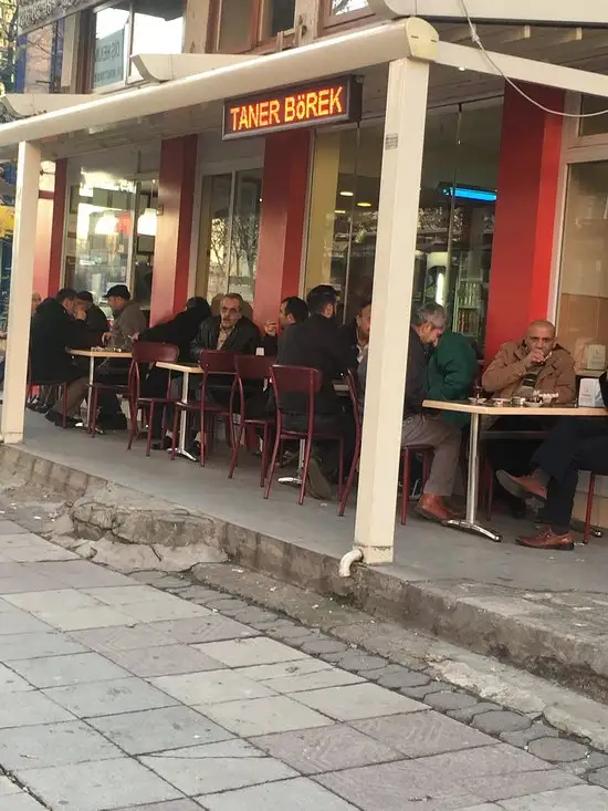 Taner Börek ve Pide Salonlari'nin yemek ve ambiyans fotoğrafları 4