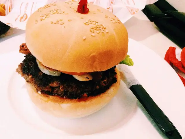 Crave Burger Food Photo 16