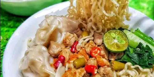 Mie Ayam Gg Lilin, Gunung Sahari