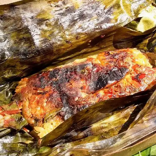 Gambar Makanan Sego Liwet Bakar Kemangi, Trowulan 3