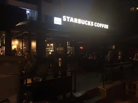 Starbucks'nin yemek ve ambiyans fotoğrafları 1
