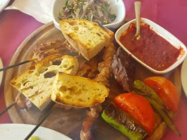 Can Usta Et & Mangalbaşı'nin yemek ve ambiyans fotoğrafları 8