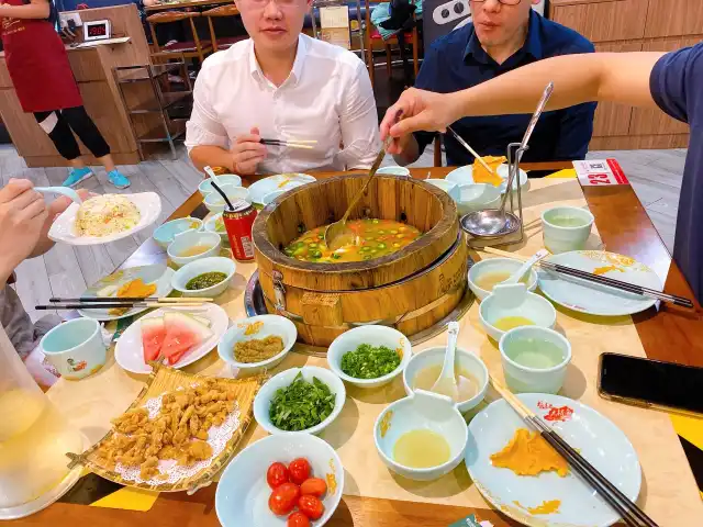 Mu Tong Yu Steamboat Food Photo 5