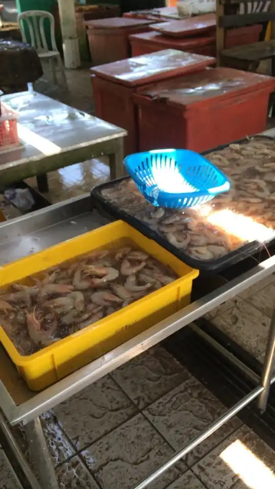 Pasar Ikan & Sayur Sematan