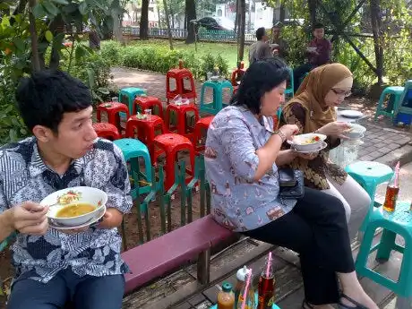 Gambar Makanan Soto Ayam Taman 13