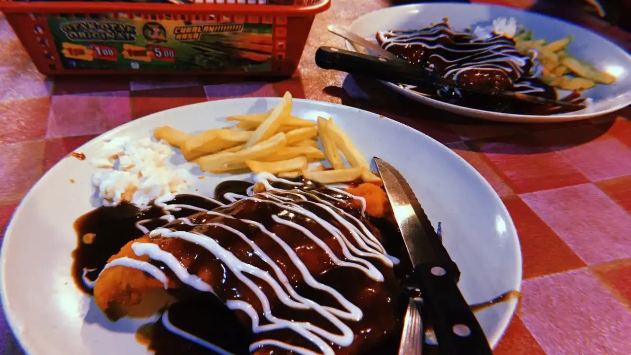 D'Taman Pelangi Chicken Chop RM3.90