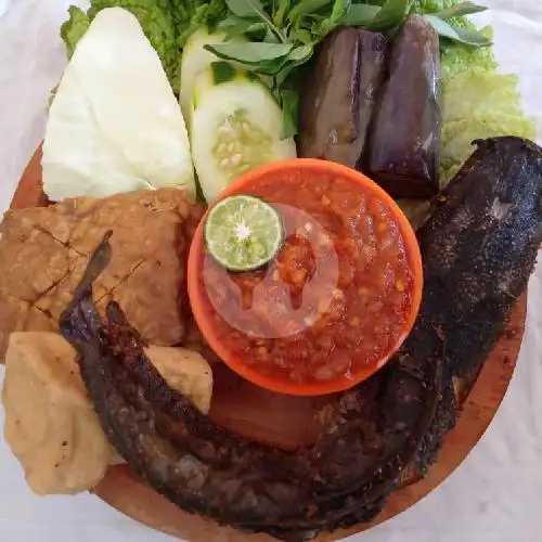 Gambar Makanan Nasi Goreng & Lalapan Ayam Bakar, Pulau Galang 17