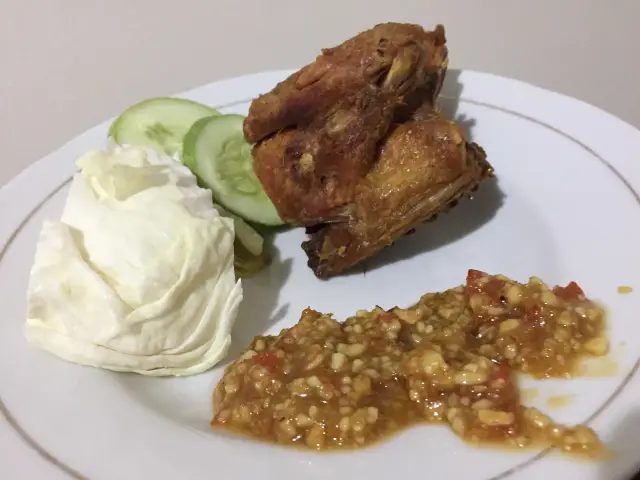 Gambar Makanan Ayam Gepuk Pak Gembus 2