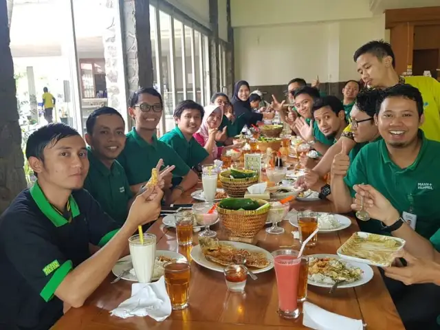 Gambar Makanan Telaga Seafood Cikarang 11