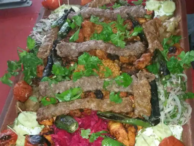Mırra Urfa Kebapçısı'nin yemek ve ambiyans fotoğrafları 29