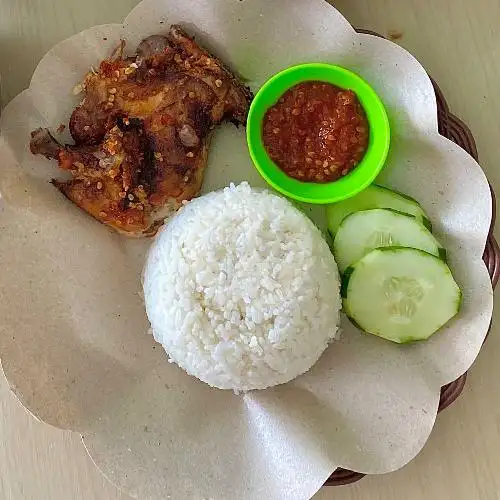 Gambar Makanan Ayam Penyet Mak Ida, Foodcourt Aneka Usaha 3