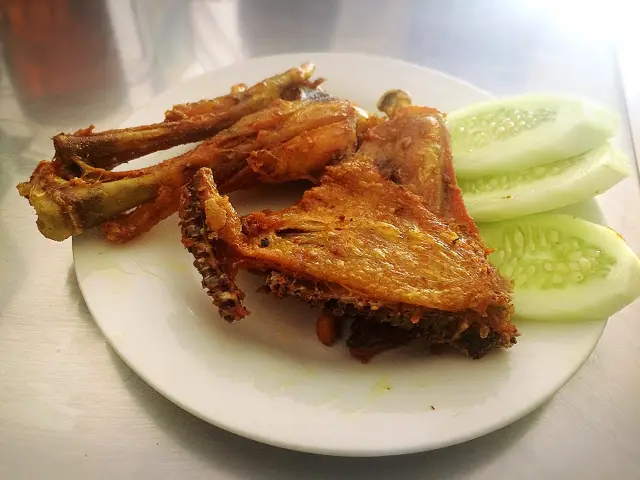 Gambar Makanan Soto Ayam & Ayam Goreng Bangkong 2