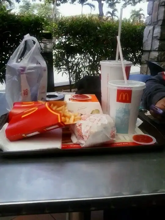 McDonald's & McCafé Food Photo 11
