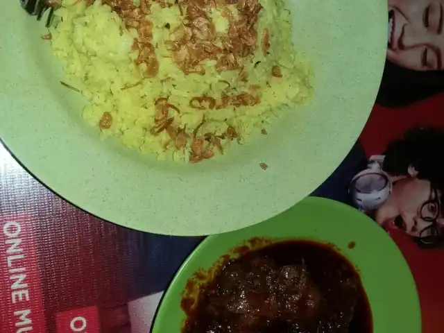 Gambar Makanan Warung Nasi Kuning "Rahmat" 2