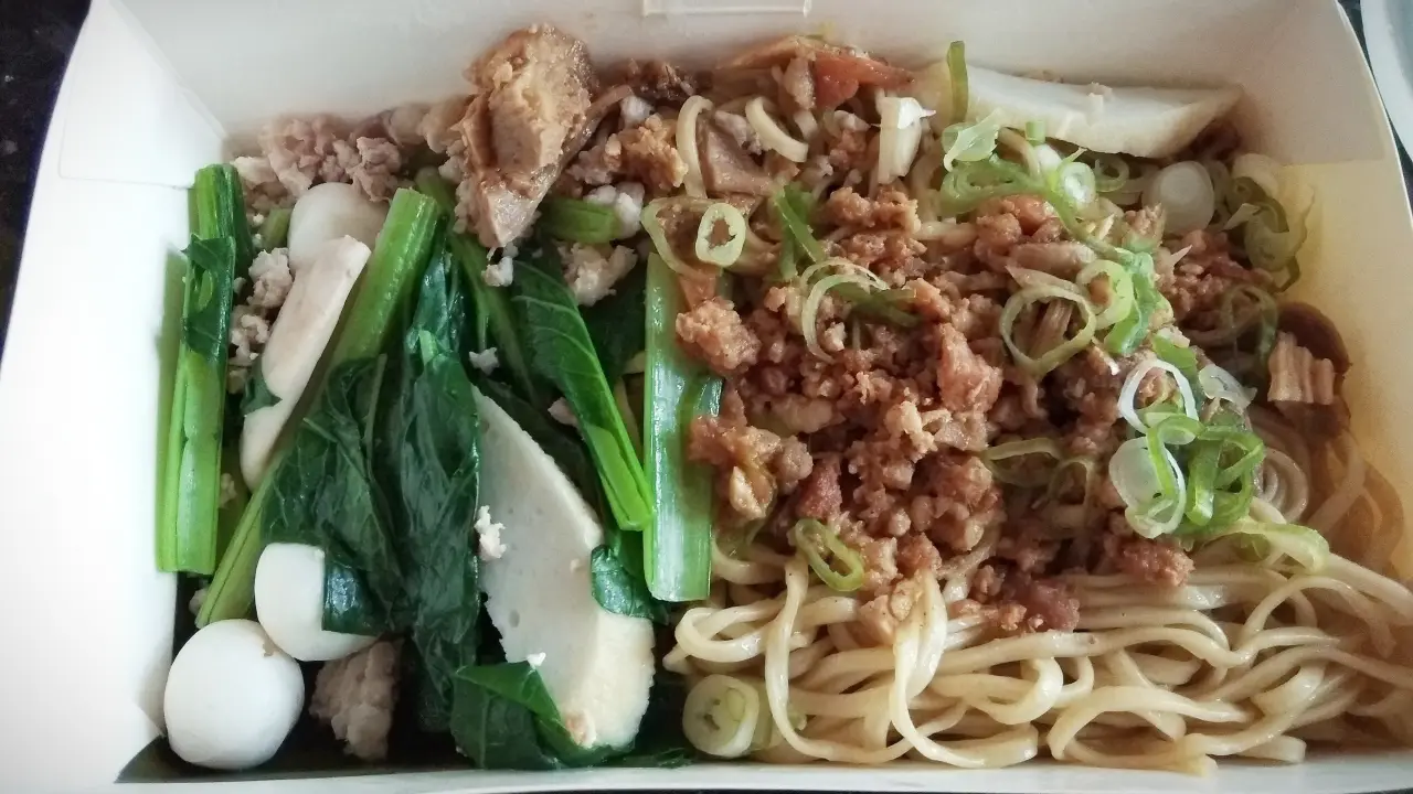 Bakmi Ahiung Khas Jambi