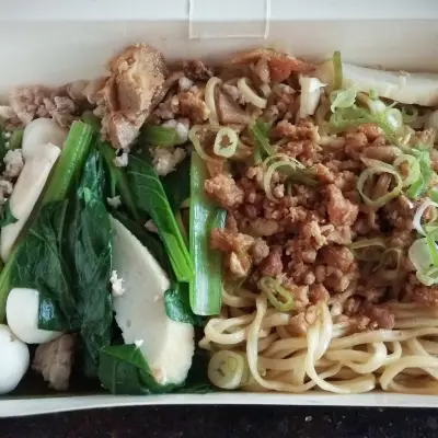 Bakmi Ahiung Khas Jambi