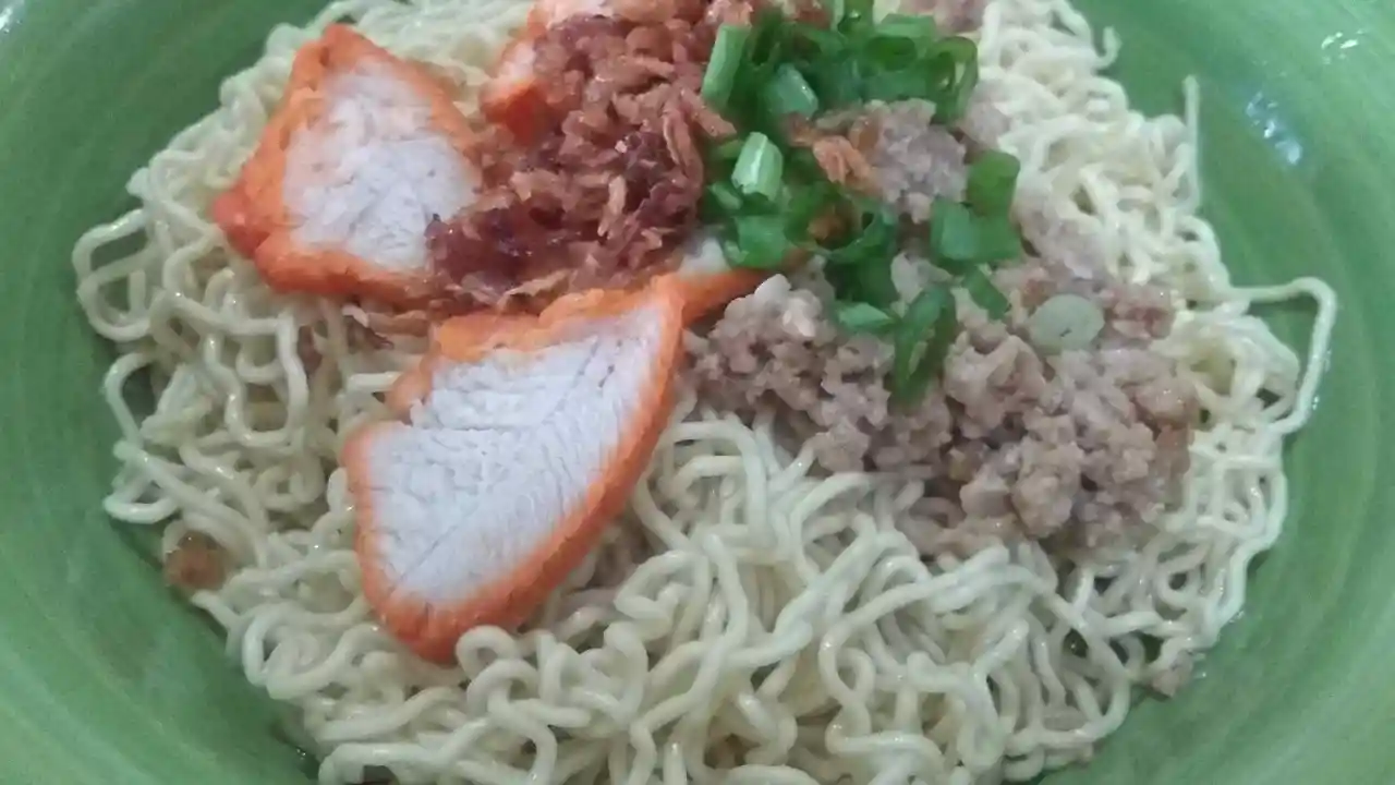 No. 1 Mee Kolok QQ