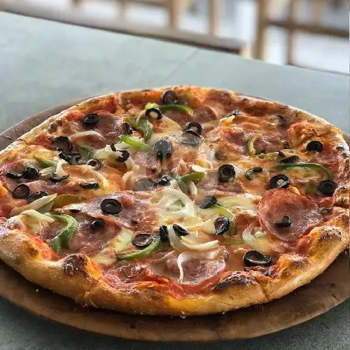 Gambar Makanan Scratch Pizza, Bali 10